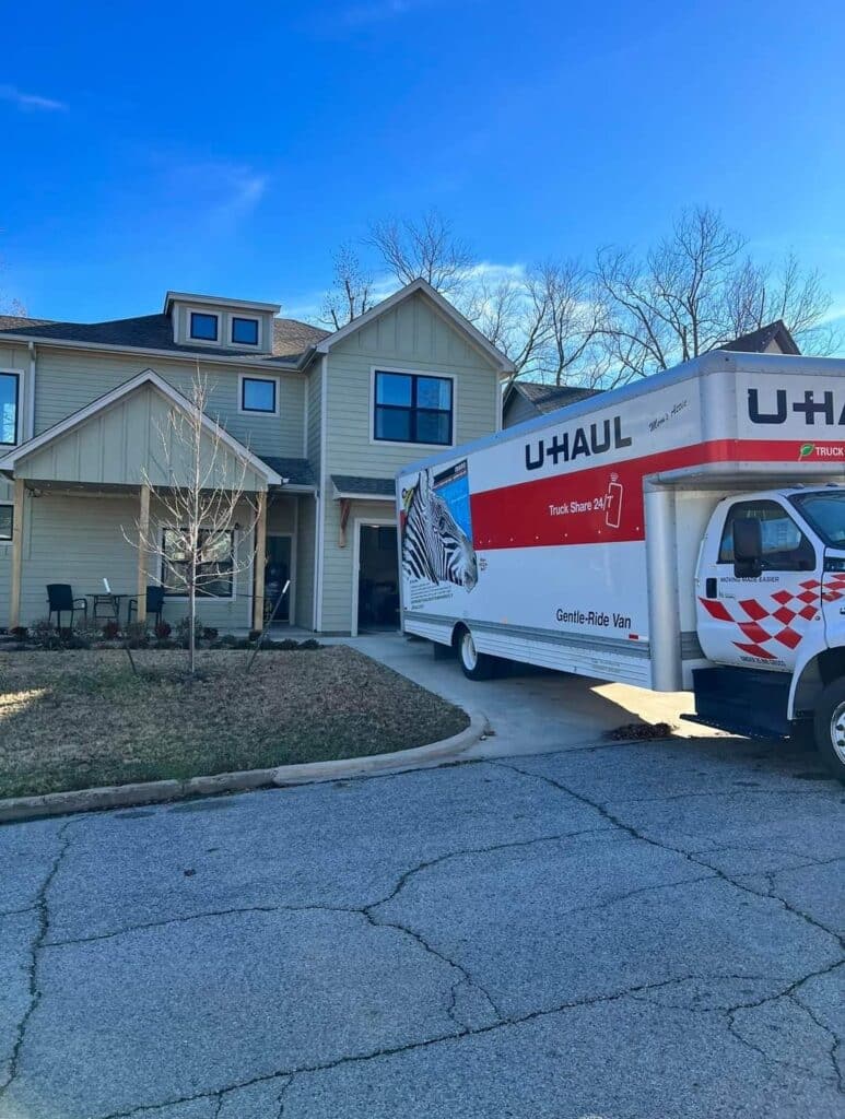 cheap movers to load uhaul